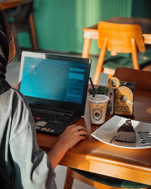 کافه میرور اهواز