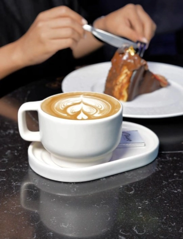 کافه کاوو لانژ کیش