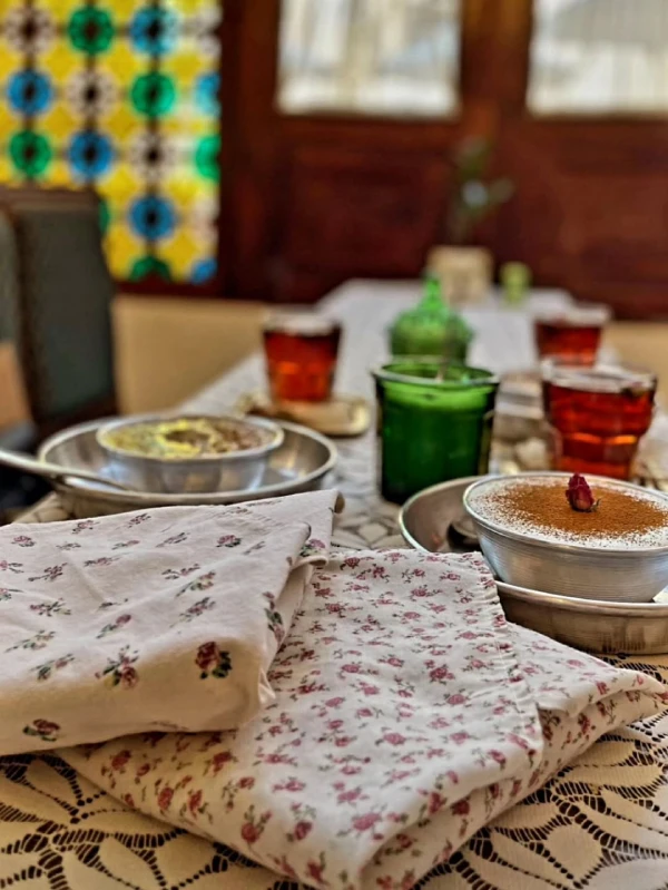 کافه گلاب کاشان