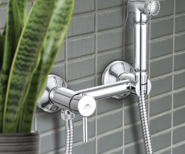 قیمت شير مخلوط دستشويي کرمه توکاسه اهرمي با شلنگ هاي رابط